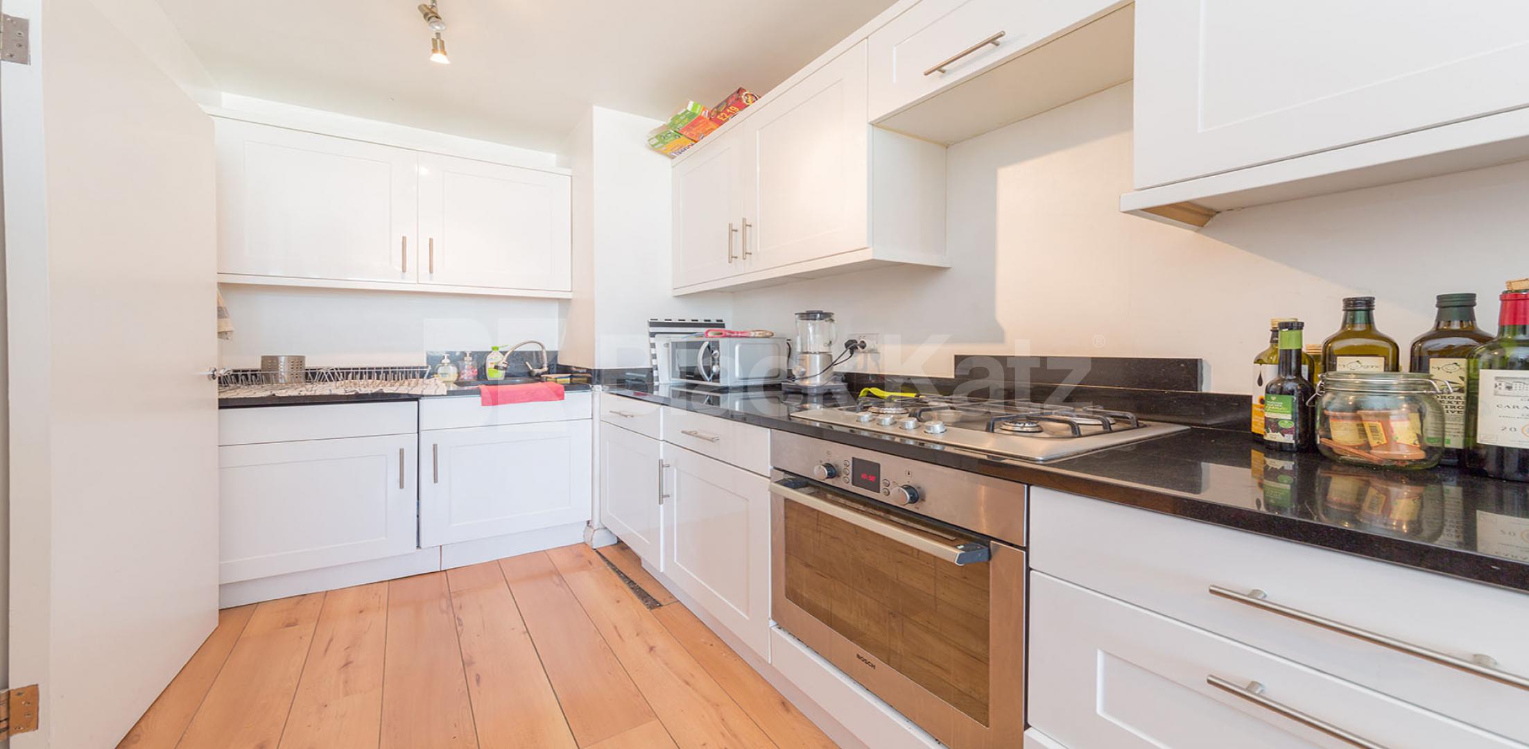 			NO TENANTS ADMINISTRATION FEES , 3 Bedroom, 1 bath, 1 reception Flat			 Shepherds Bush Green, Shepherds Bush